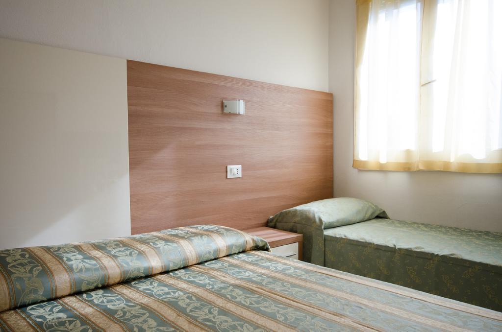 Hotel Vallechiara Lido Di Savio Buitenkant foto