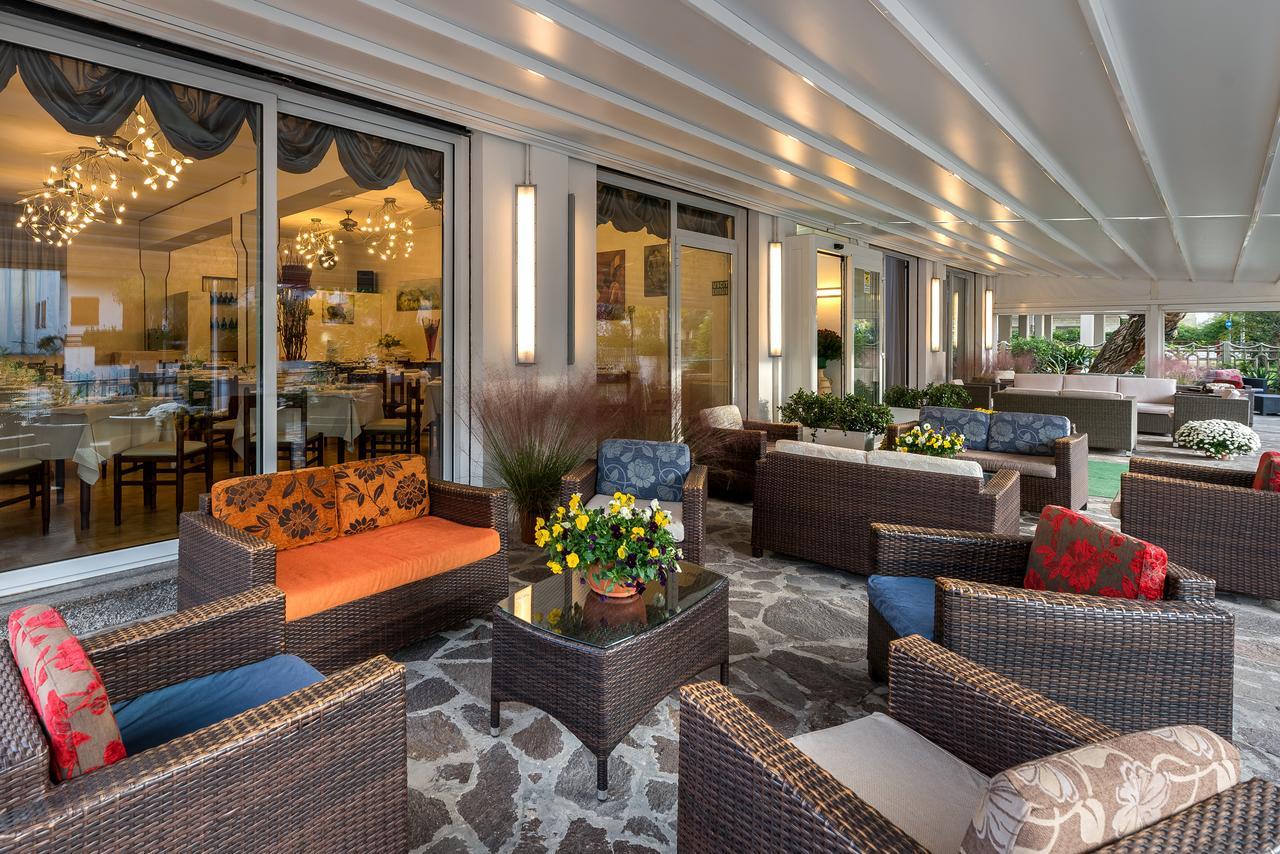Hotel Vallechiara Lido Di Savio Buitenkant foto