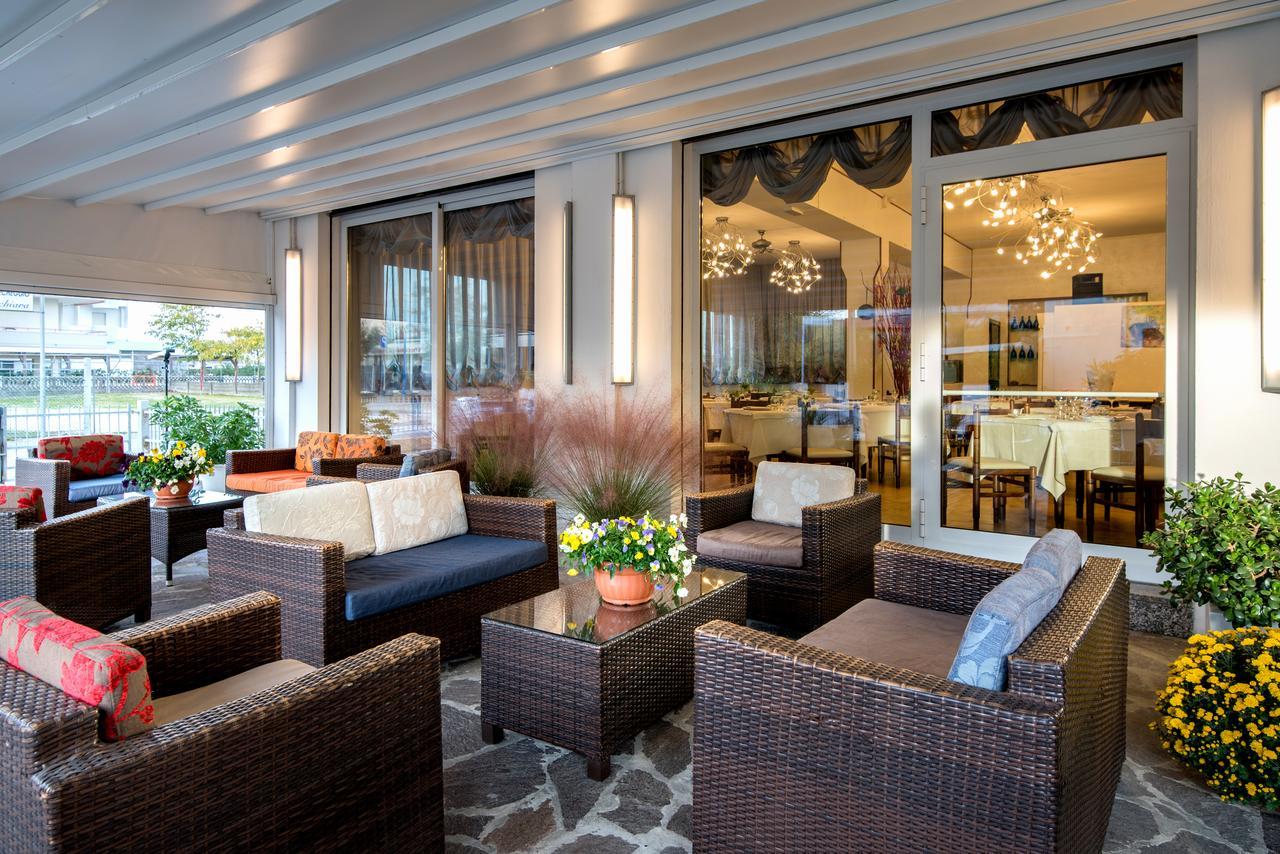 Hotel Vallechiara Lido Di Savio Buitenkant foto