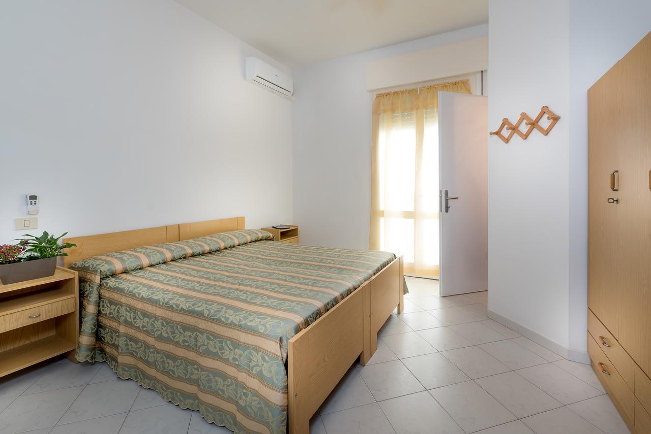 Hotel Vallechiara Lido Di Savio Buitenkant foto